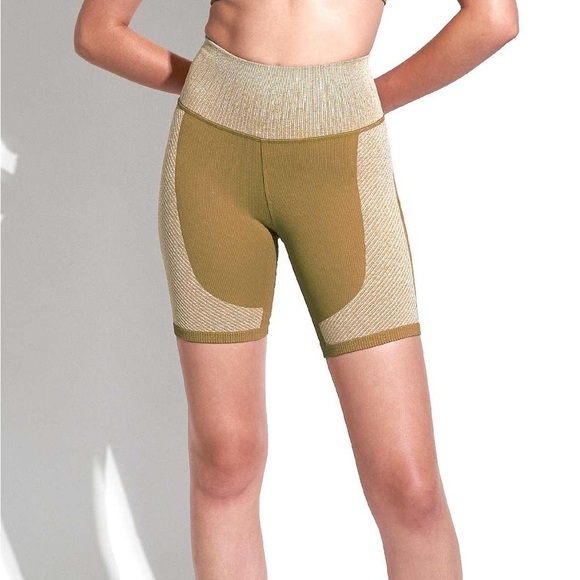 Avocado Valerie Variegated Rib Short - Picture 2 of 8